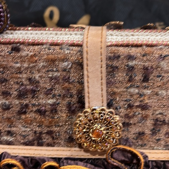 Mary Frances handbag. Beautiful details all in tact - Picture 8 of 9